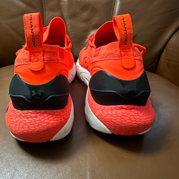 Men’s size 10.5, under armour phantom 2. - Picture 4 of 4